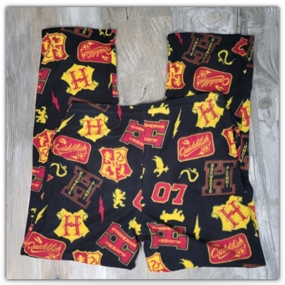 Harry Potter fleece pants size medium - Picture 2 of 3